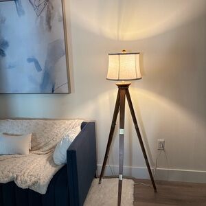 Oak Wood Tripod Floor Lamp 60” | Modern Living Room Lighting
